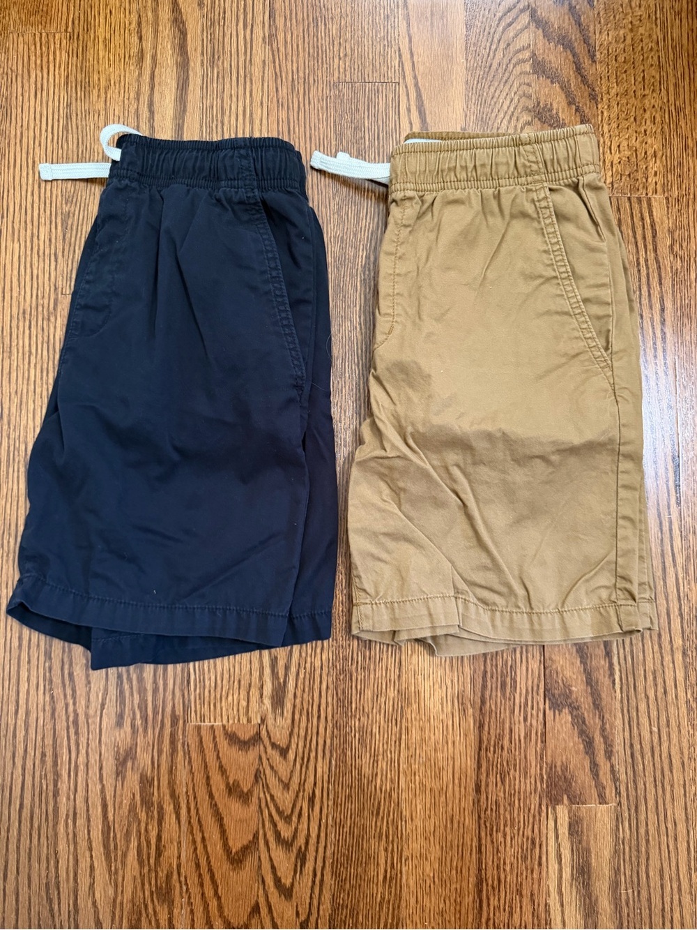 Old Navy Relaxed Fit Boys Shorts Khaki and Black *2 Pair* Size 14/16